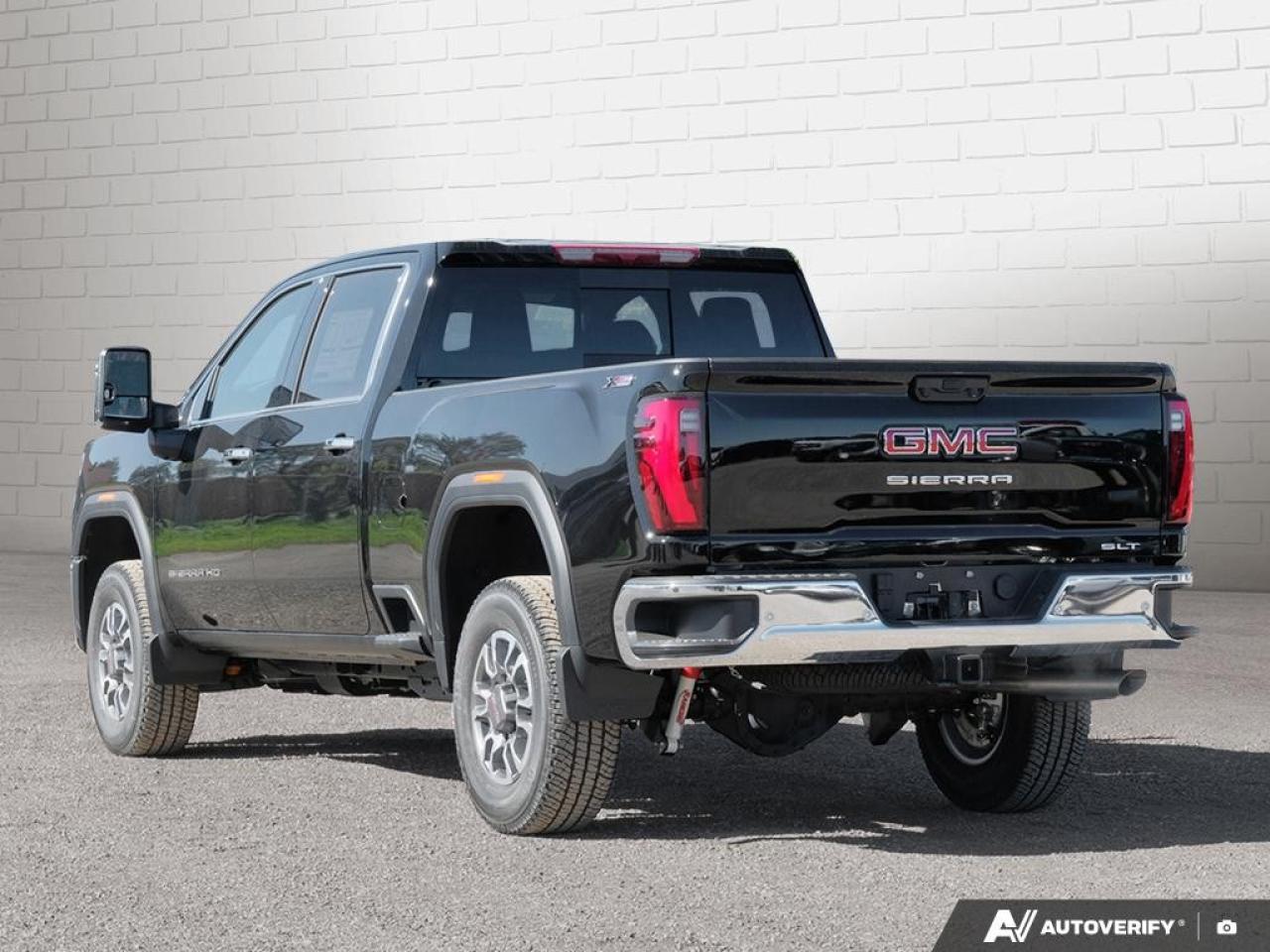 2026 GMC SIERRA 2500HD Crew Cab Standard Box 4-Wheel Drive SLT Photo2