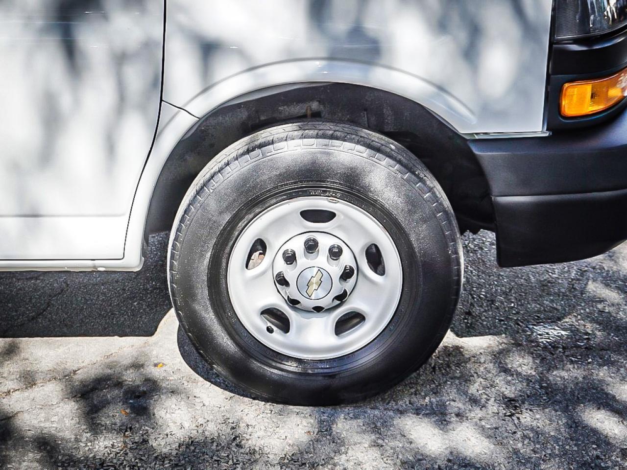 2023 Chevrolet Express  Photo