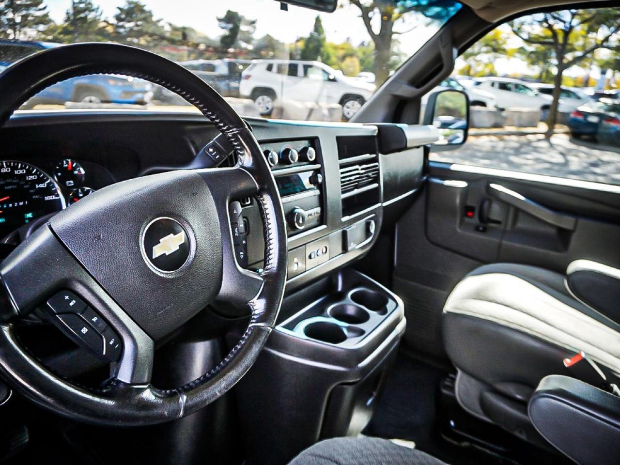 2023 Chevrolet Express  Photo