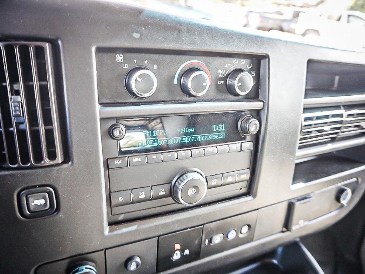 2023 Chevrolet Express  Photo