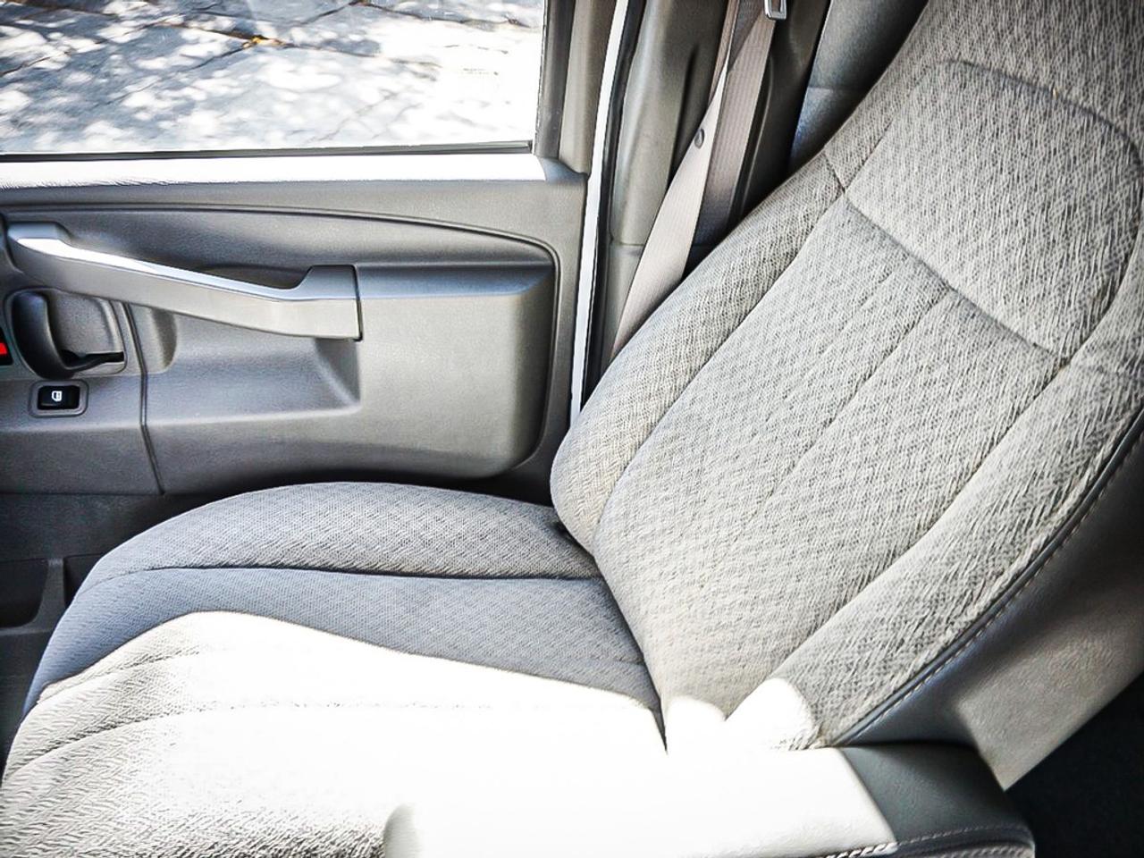 2023 Chevrolet Express  Photo