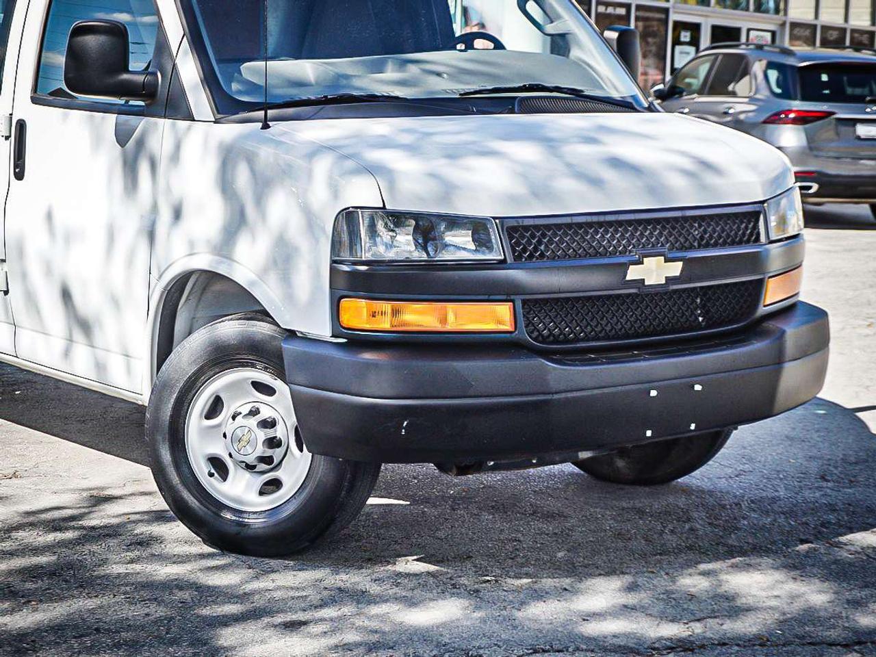 2023 Chevrolet Express 2500  Photo5