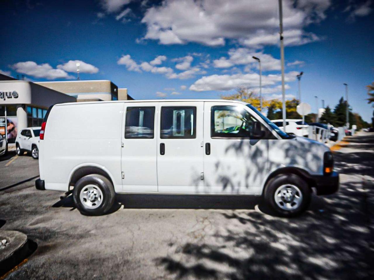2023 Chevrolet Express 2500  Photo