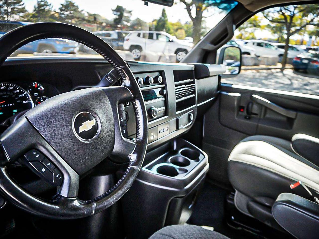 2023 Chevrolet Express 2500  Photo