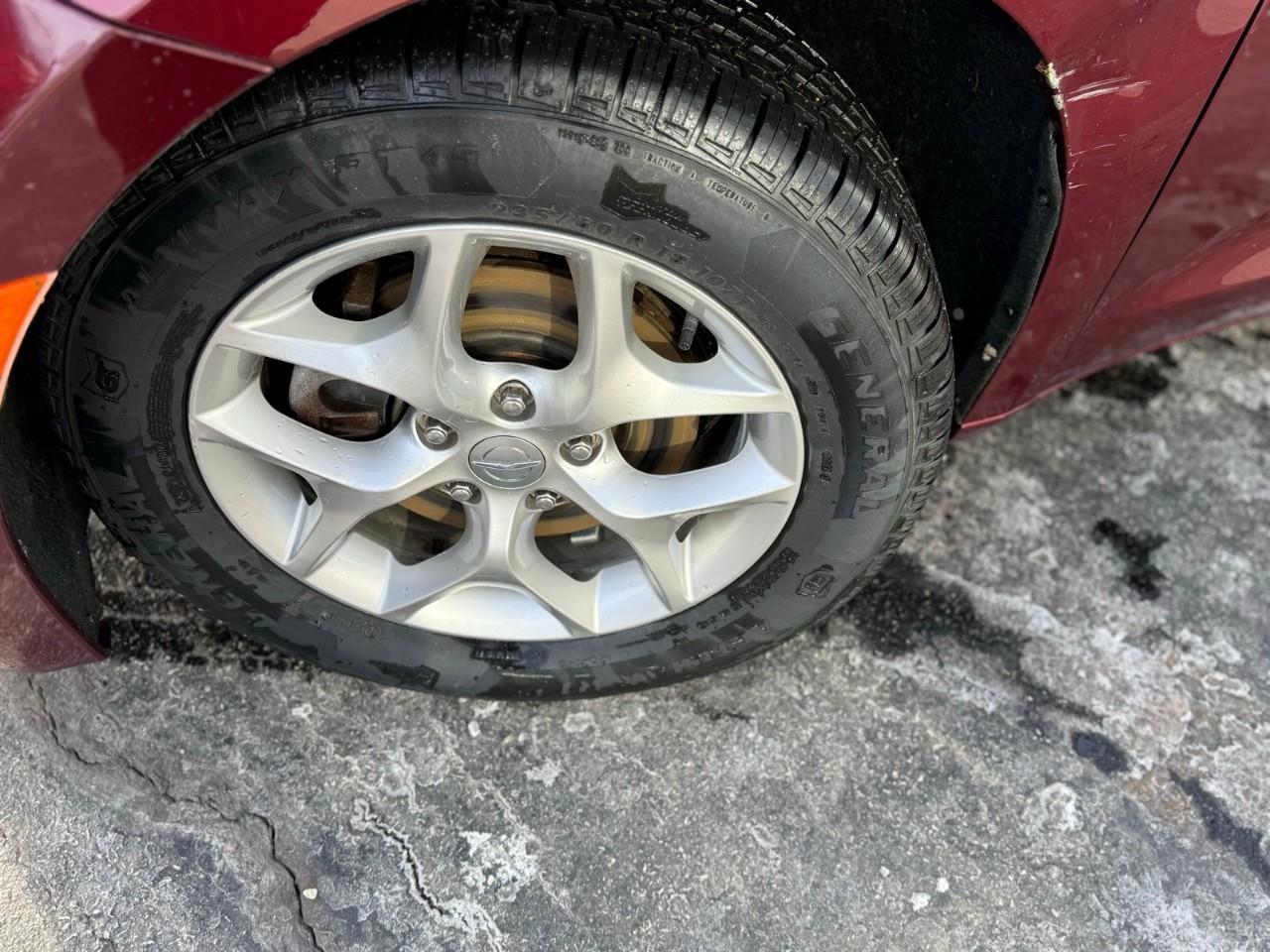 2019 Chrysler Pacifica Touring Plus Passenger Van Photo