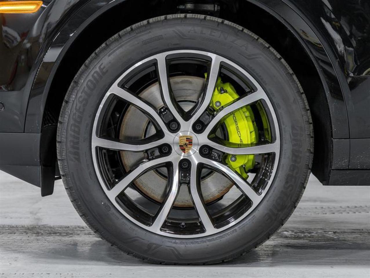 2025 Porsche Cayenne  Photo