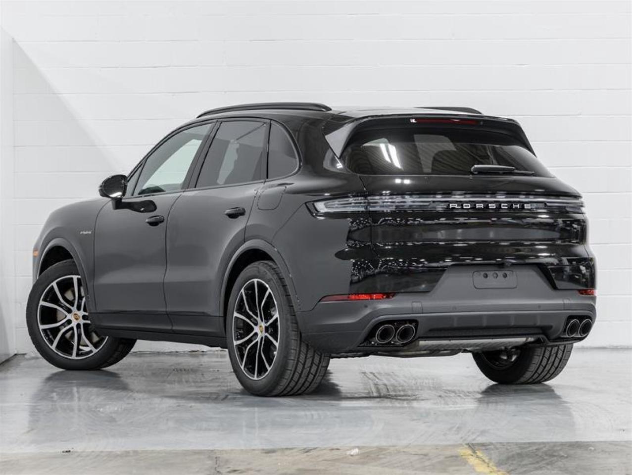 2025 Porsche Cayenne  Photo