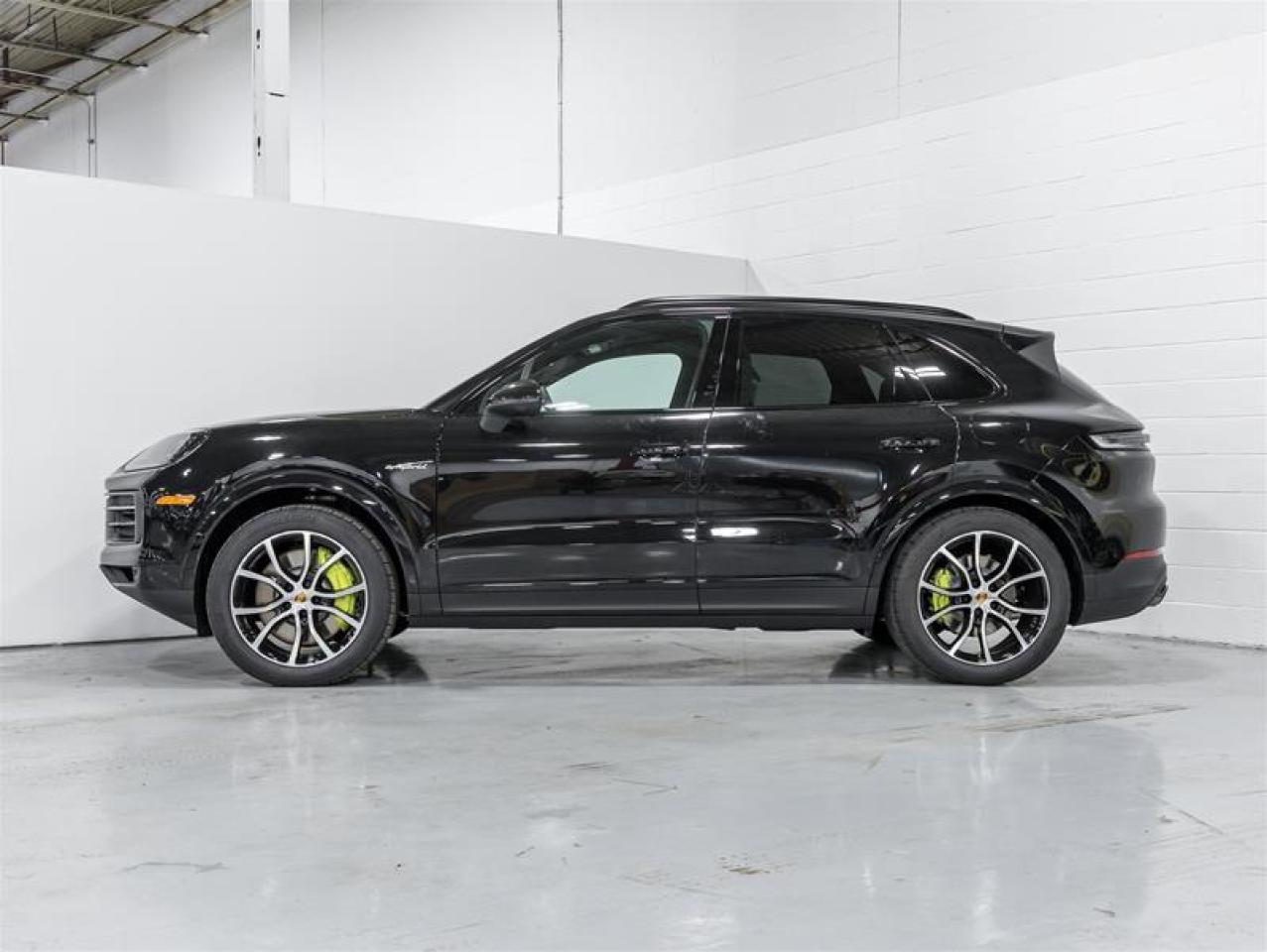 2025 Porsche Cayenne  Photo