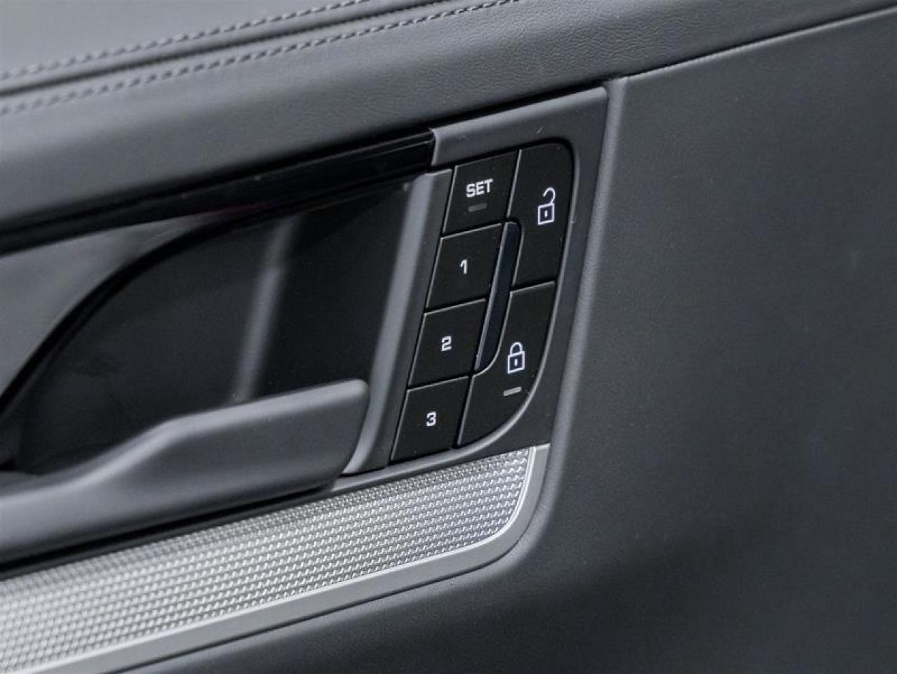 2025 Porsche Cayenne  Photo