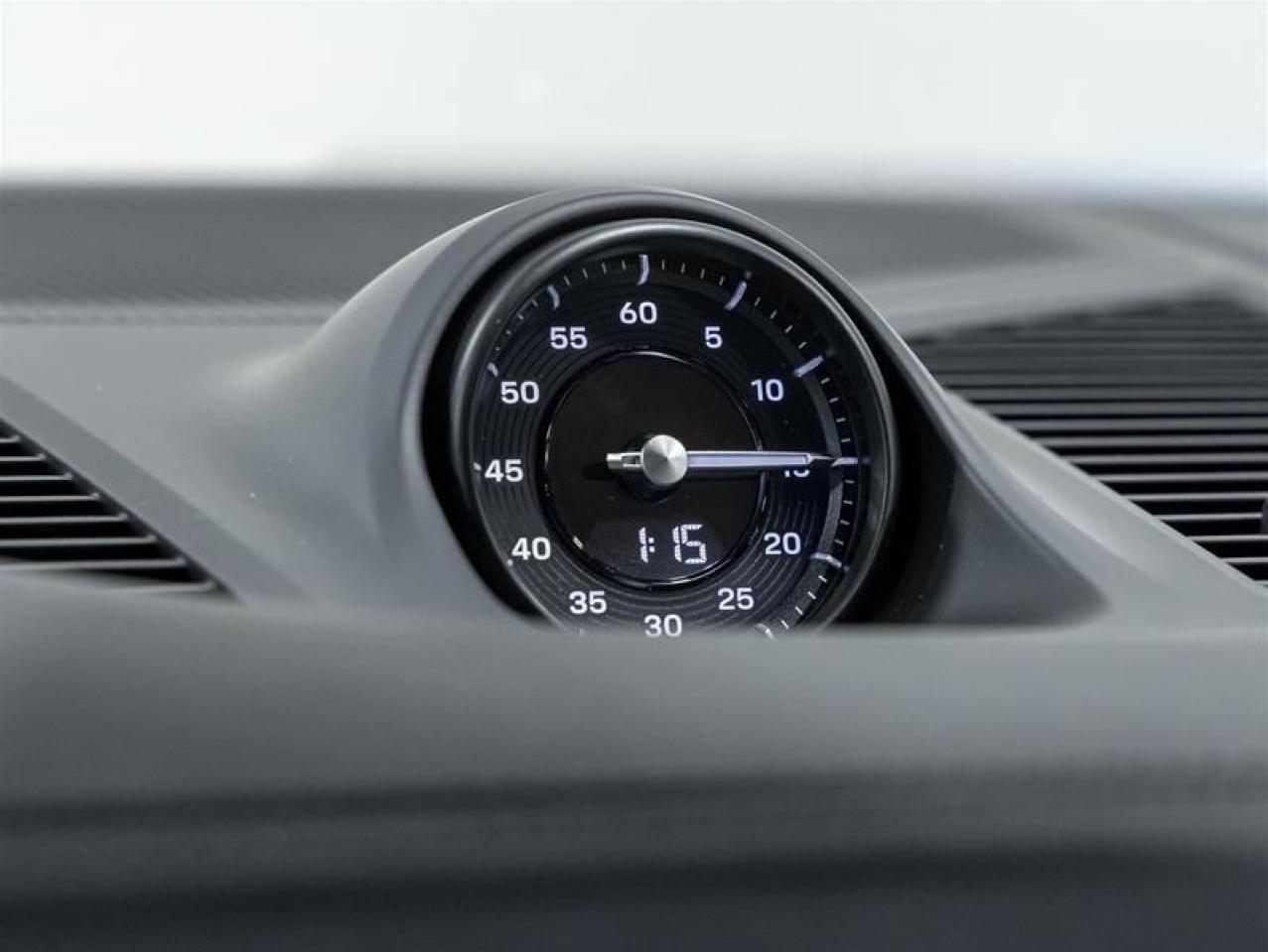 2025 Porsche Cayenne  Photo