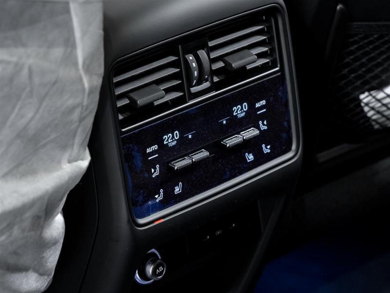 2025 Porsche Cayenne  Photo