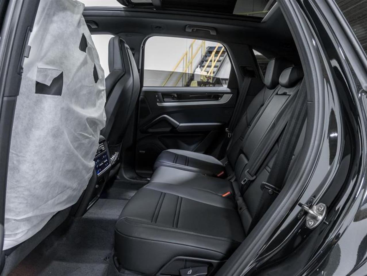 2025 Porsche Cayenne  Photo