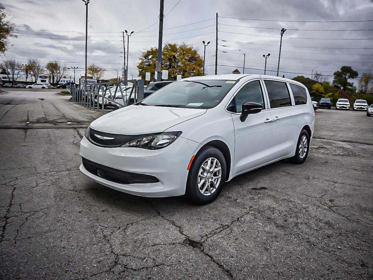 2026 Chrysler Grand Caravan  Photo4