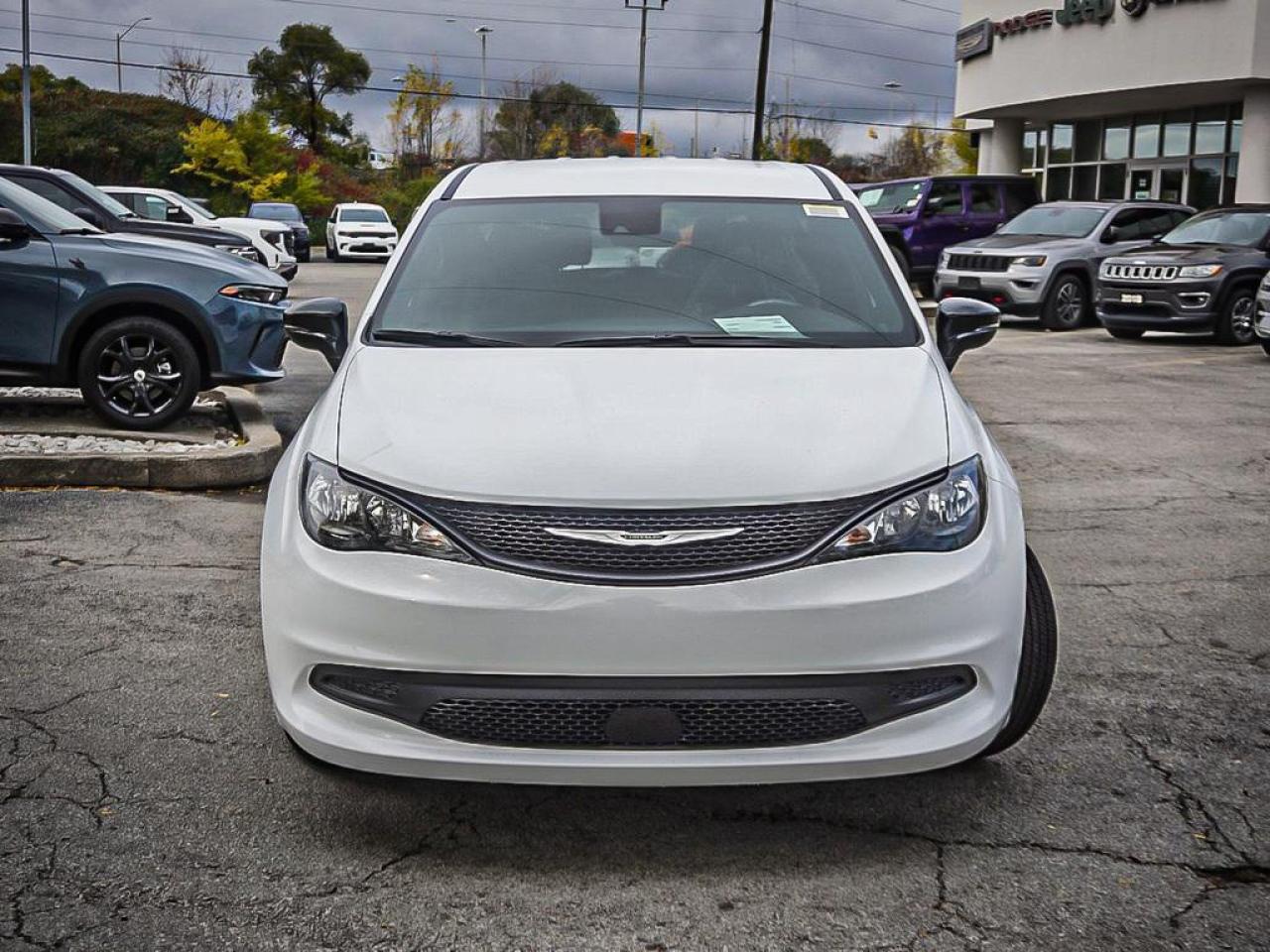 2026 Chrysler Grand Caravan  Photo2