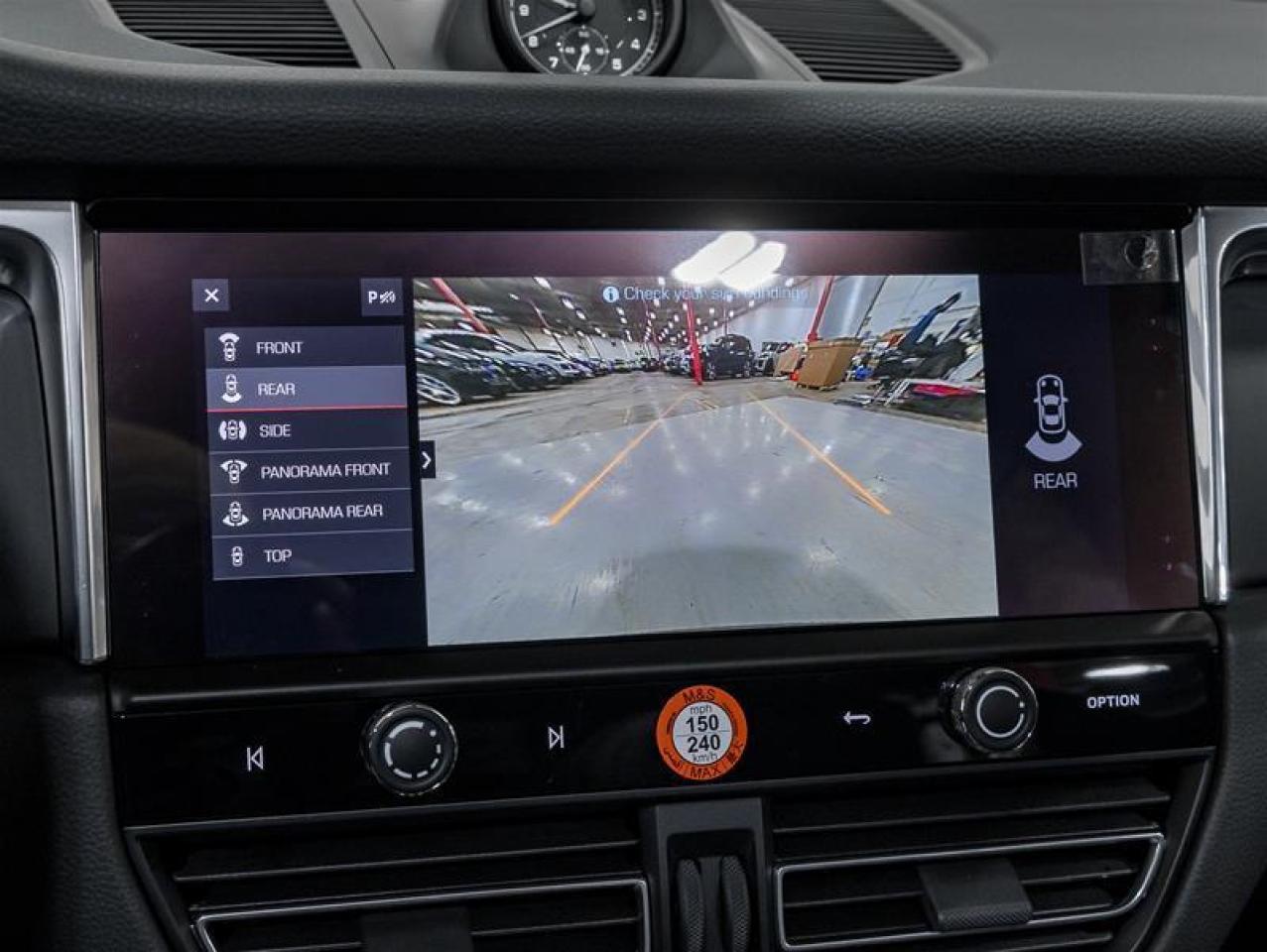 2025 Porsche Macan  Photo