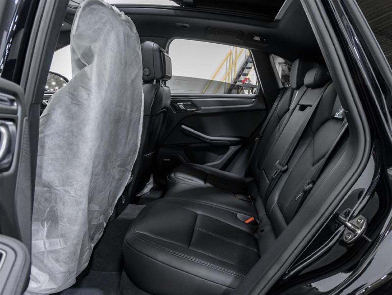 2025 Porsche Macan  Photo