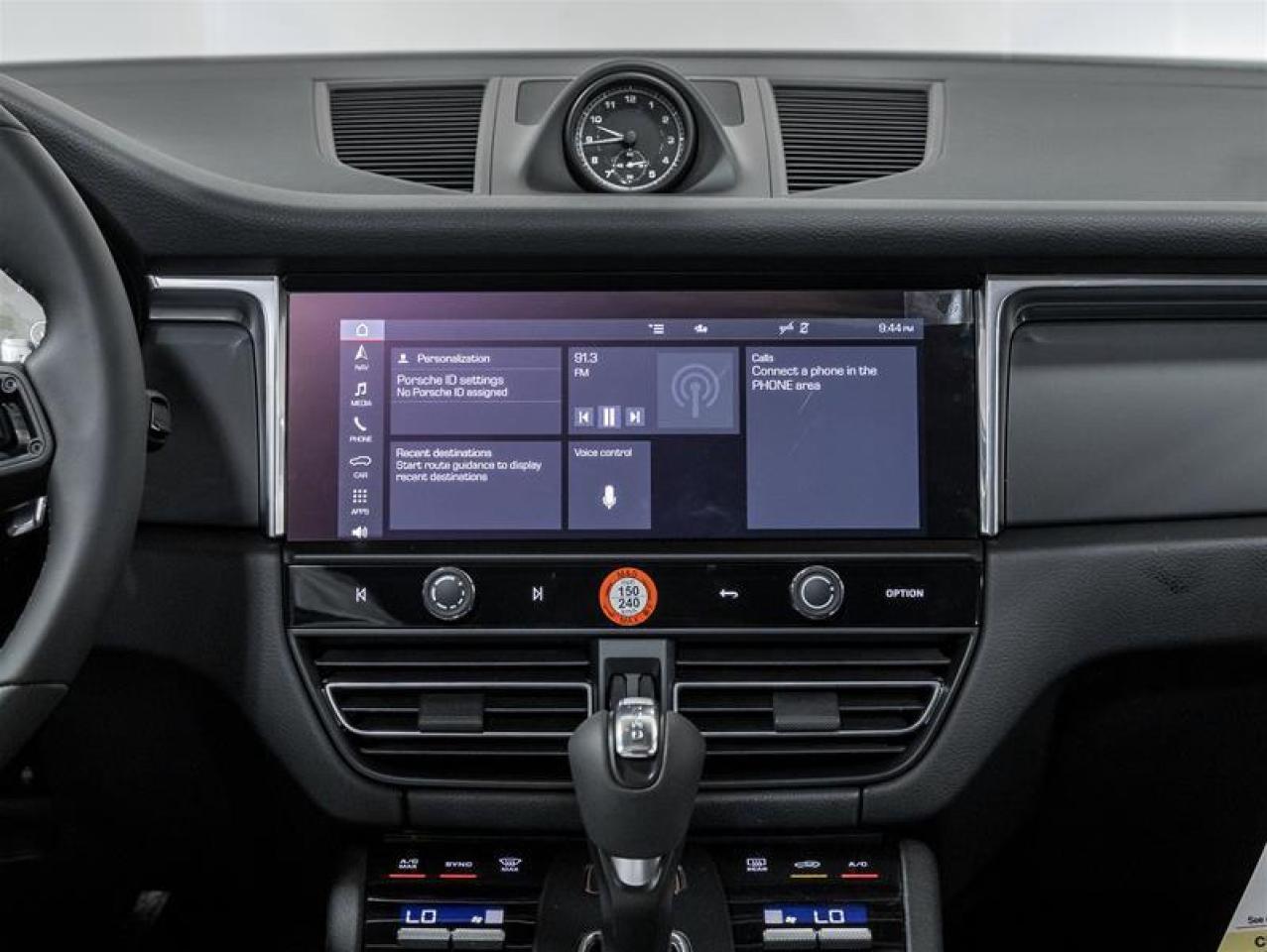 2025 Porsche Macan  Photo