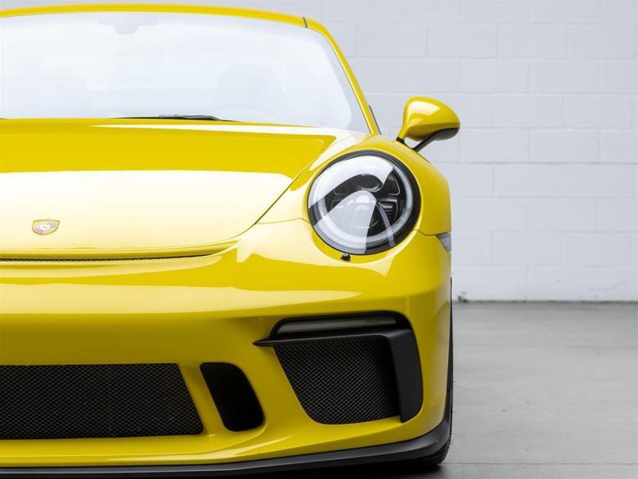 2018 Porsche 911  Photo3
