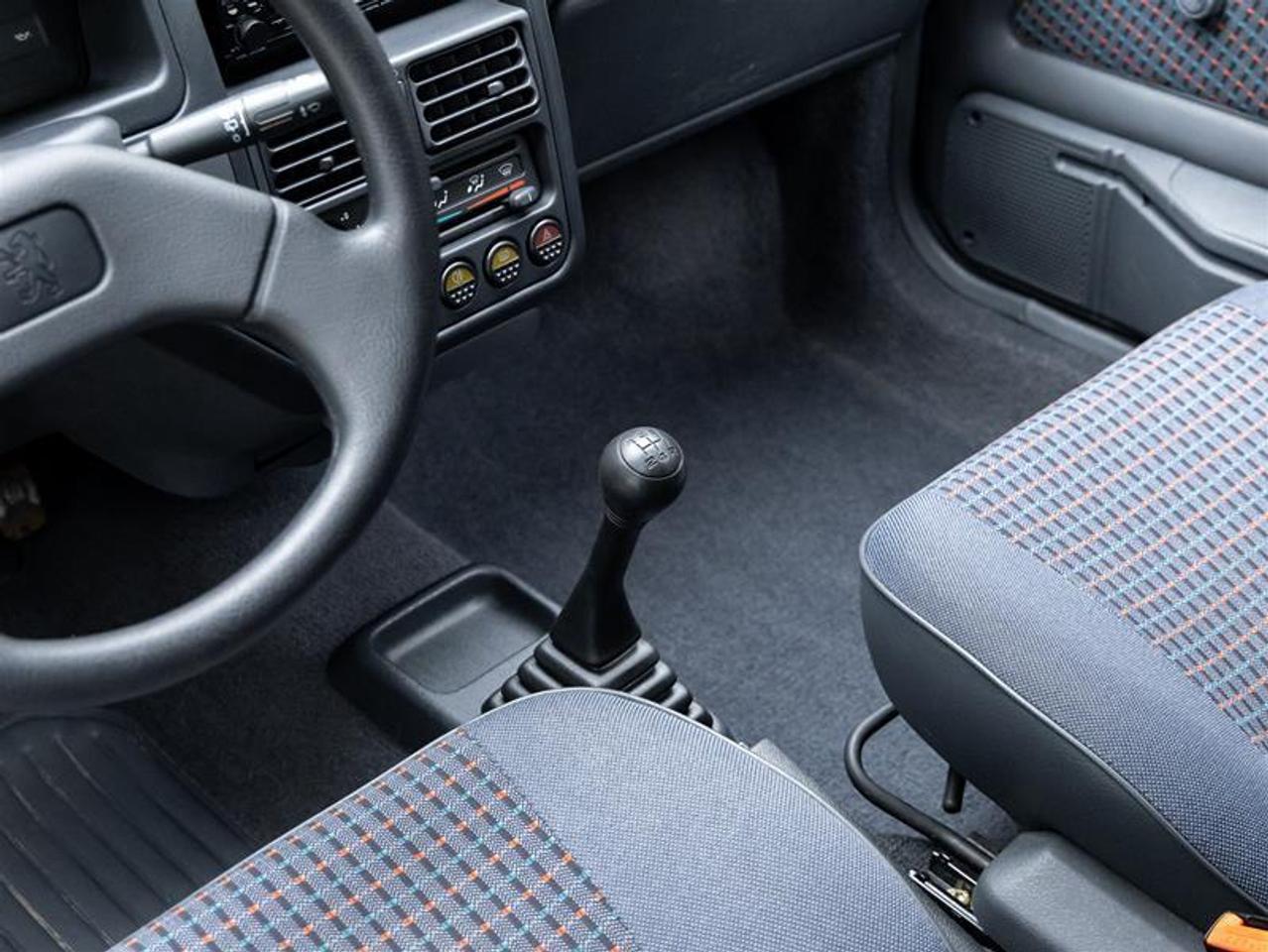 1992 PEUGEOT Unlisted Item  Photo