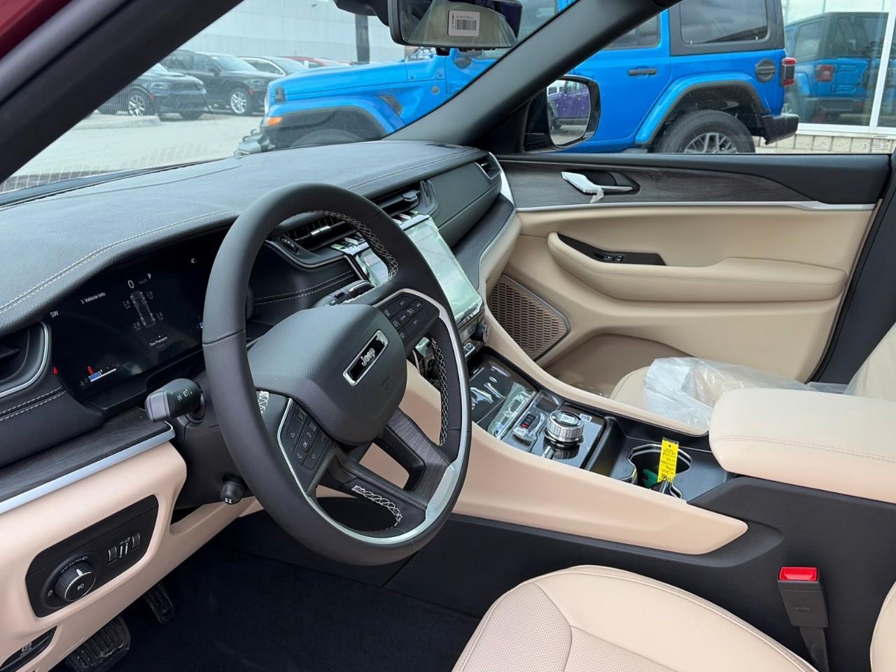 2025 Jeep Grand Cherokee Limited 4dr 4x4 Photo