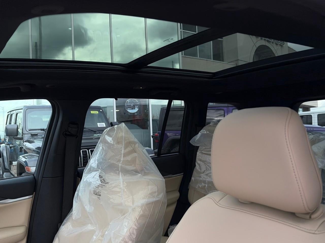 2025 Jeep Grand Cherokee Limited 4dr 4x4 Photo