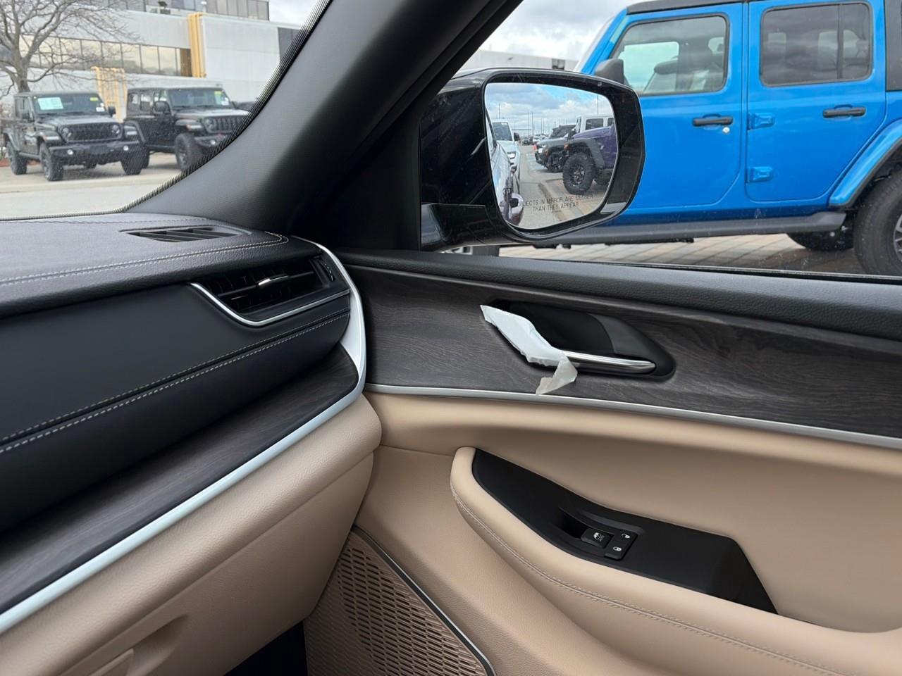 2025 Jeep Grand Cherokee Limited 4dr 4x4 Photo