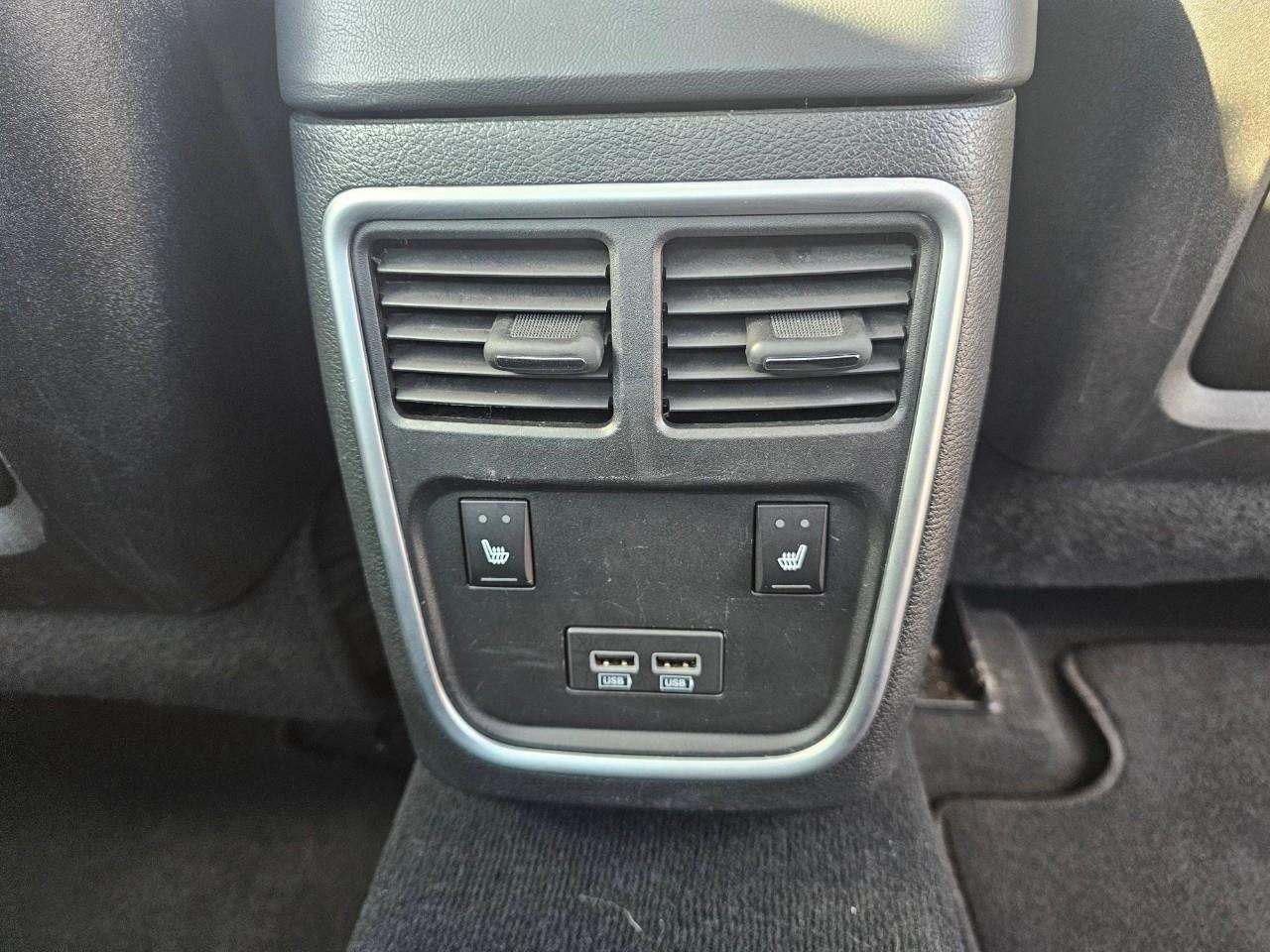 2023 Chrysler 300 Touring-L 4dr All-Wheel Drive Sedan Photo