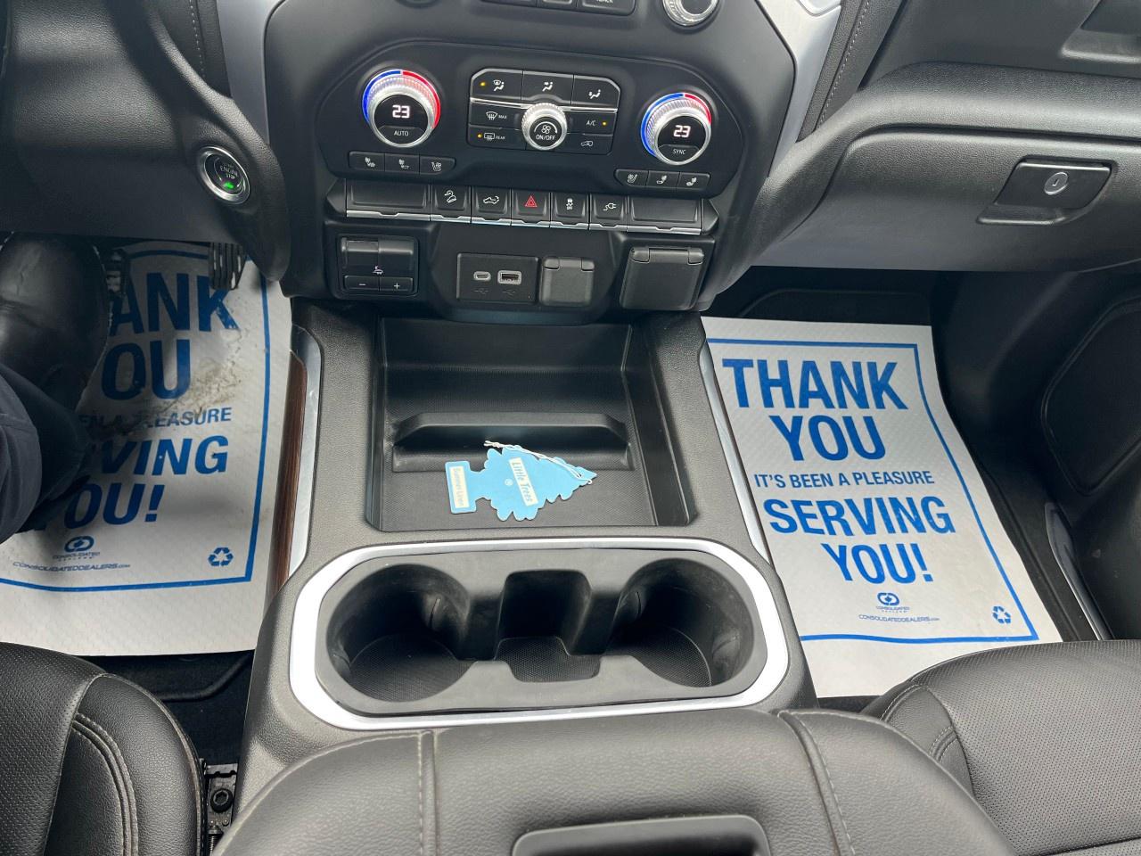 2022 GMC SIERRA 2500HD 4WD Crew Cab Standard Box SLT Photo