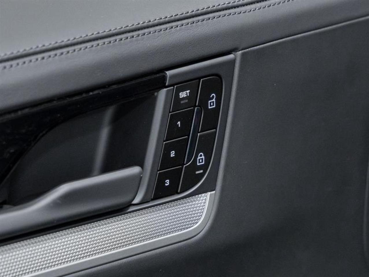 2025 Porsche Cayenne  Photo