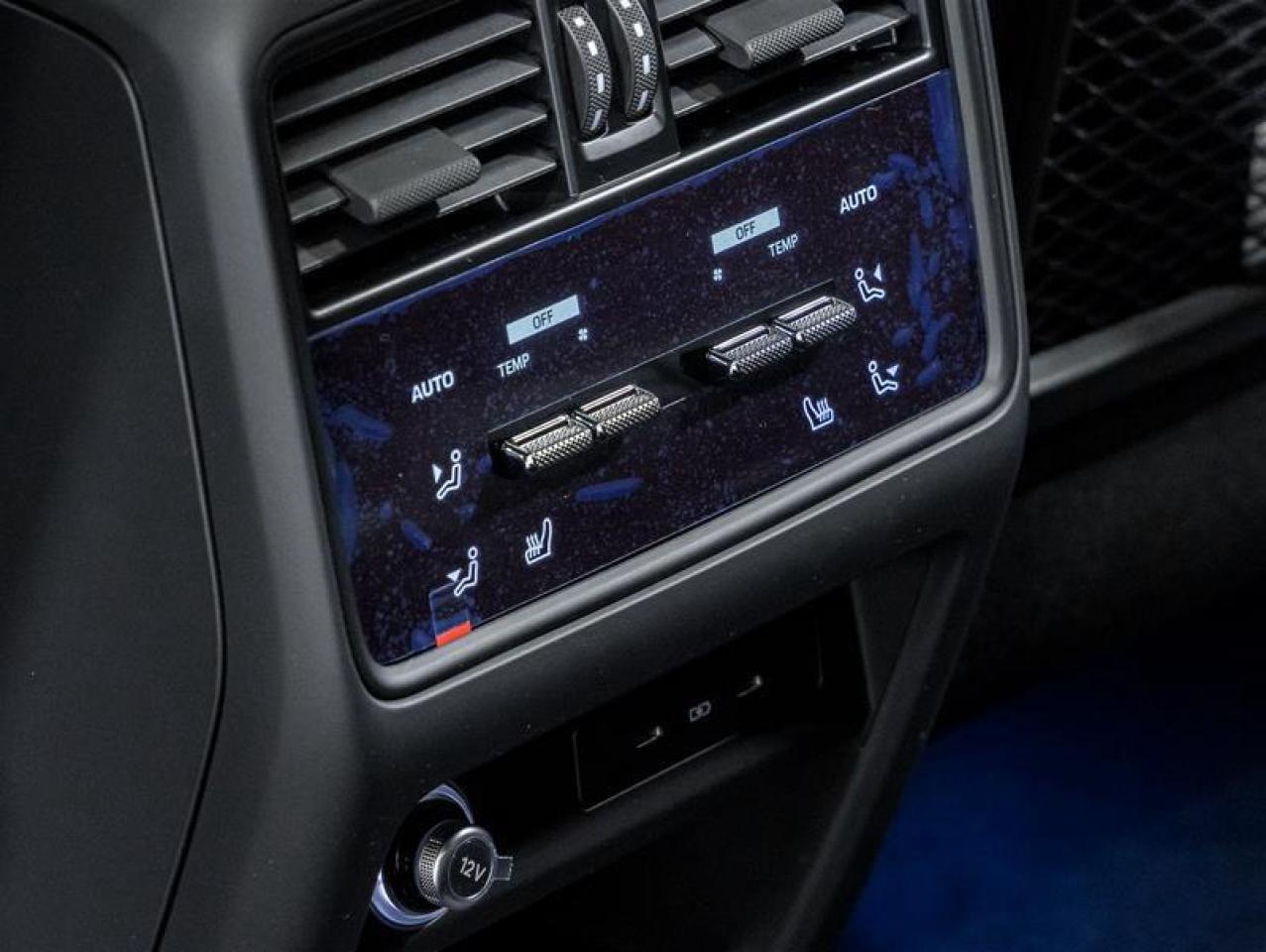 2025 Porsche Cayenne  Photo