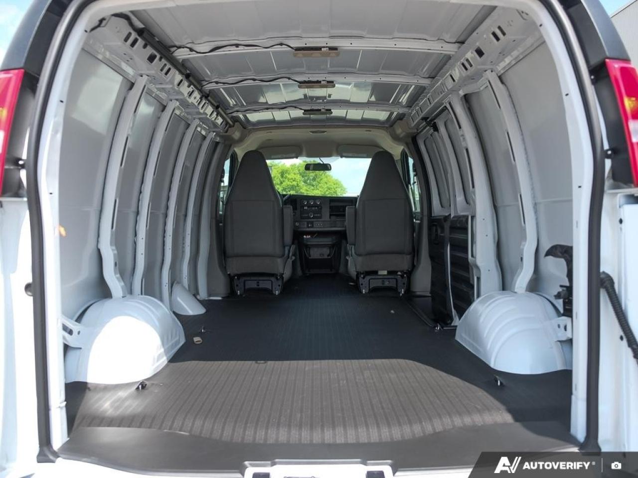 2025 GMC Savana Cargo Van 2500 Regular Wheelbase Rear-Wheel Drive Photo