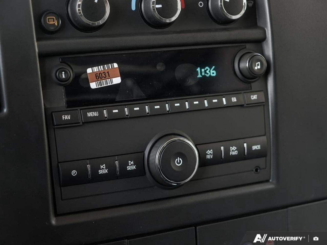 2025 GMC Savana Cargo Van 2500 Regular Wheelbase Rear-Wheel Drive Photo