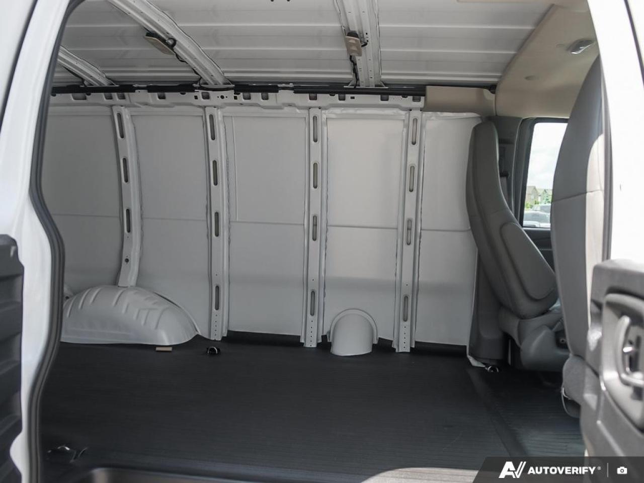 2025 GMC Savana Cargo Van 2500 Regular Wheelbase Rear-Wheel Drive Photo