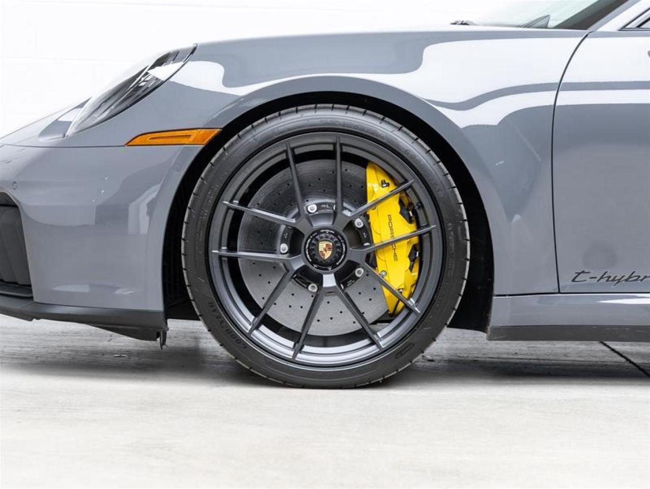 2025 Porsche 911  Photo