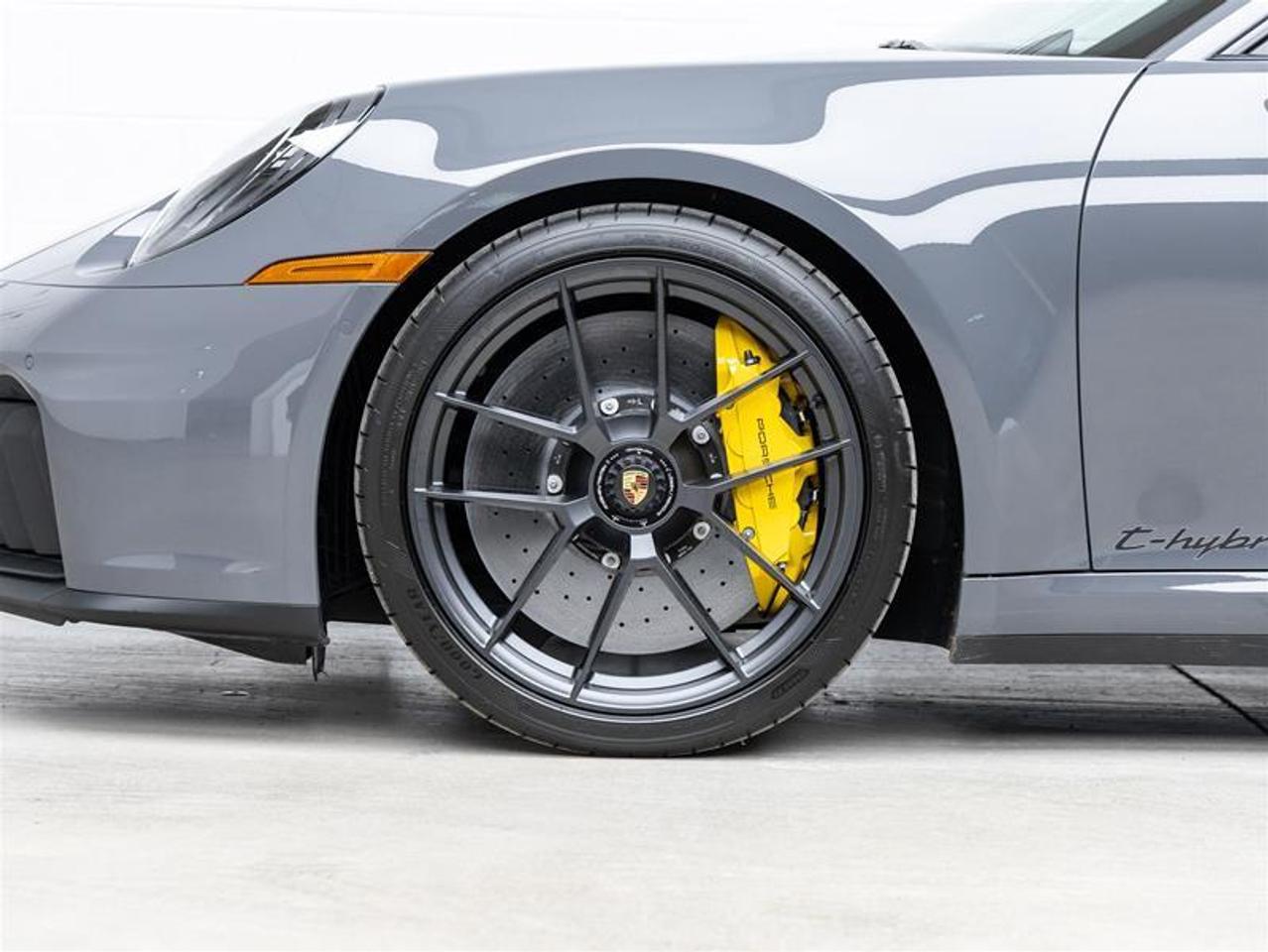 2025 Porsche 911  Photo