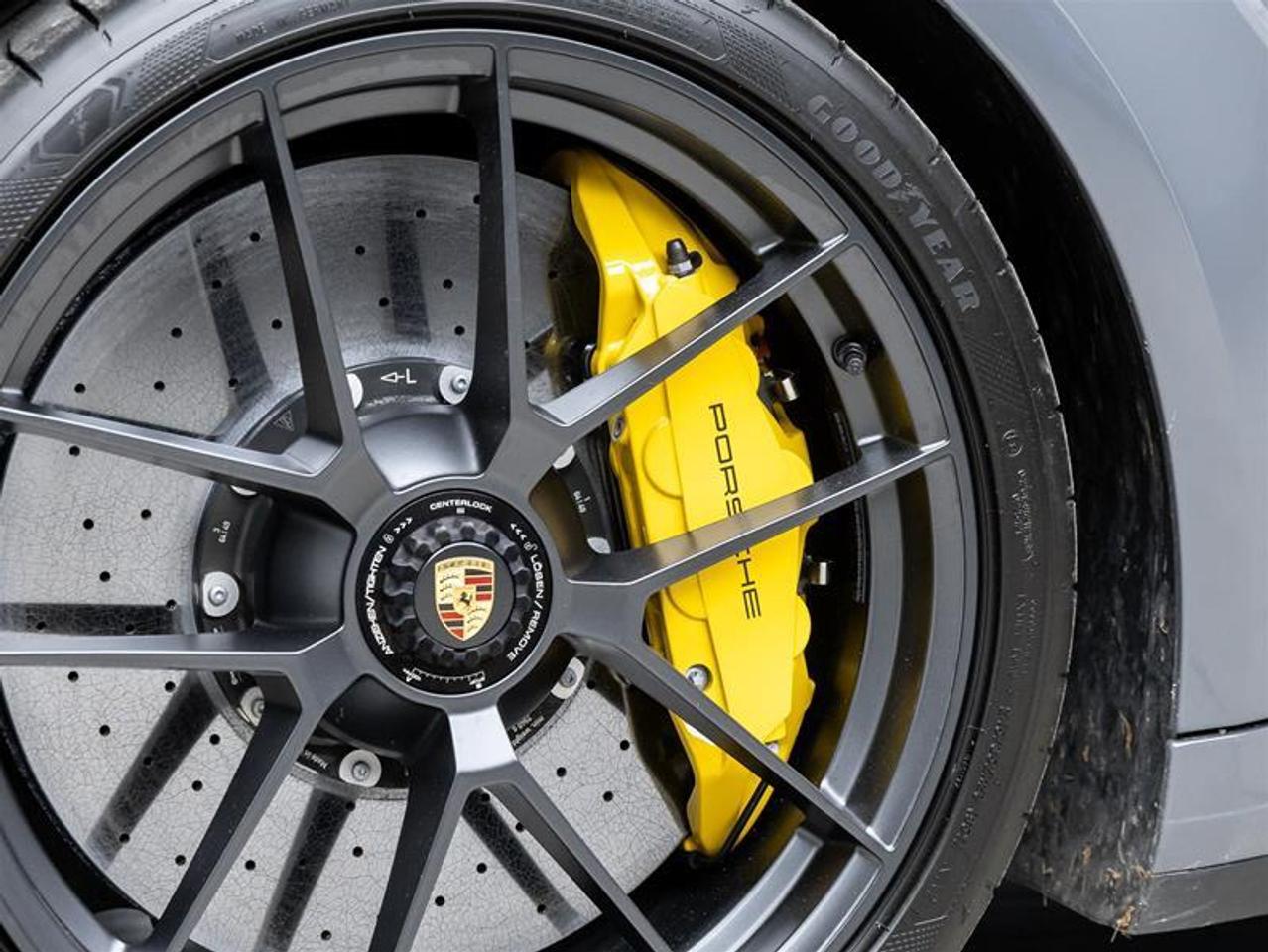 2025 Porsche 911  Photo