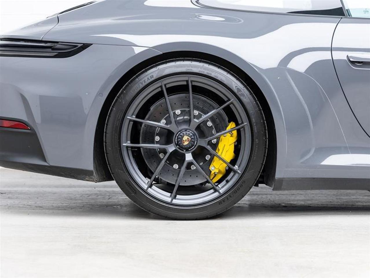2025 Porsche 911  Photo