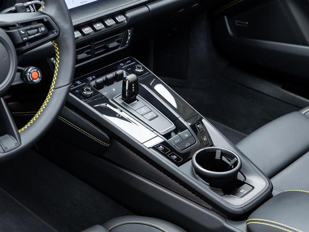 2025 Porsche 911  Photo