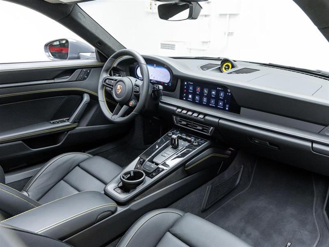 2025 Porsche 911  Photo