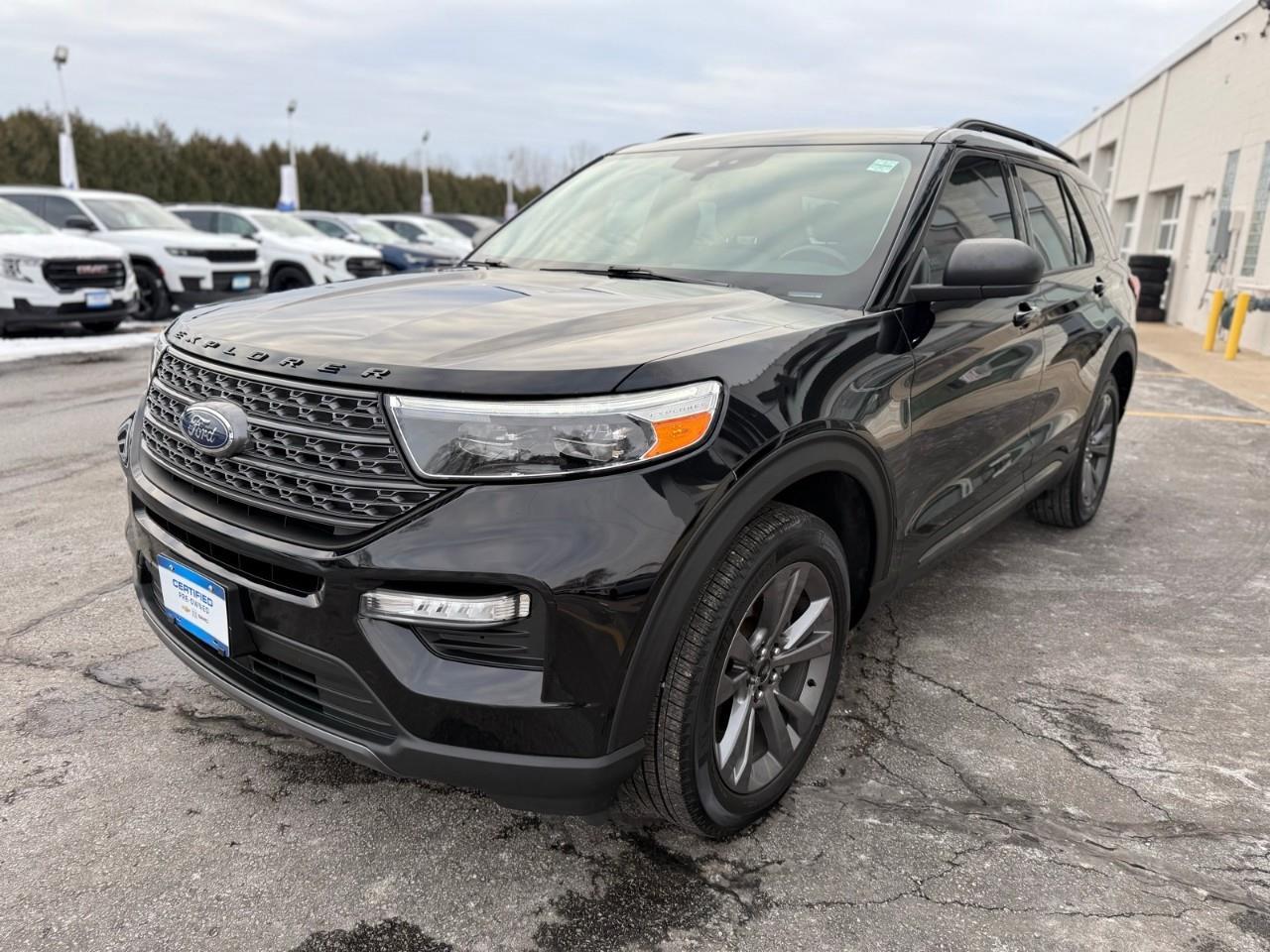 2021 Ford Explorer XLT 4DR 4X4 Photo4