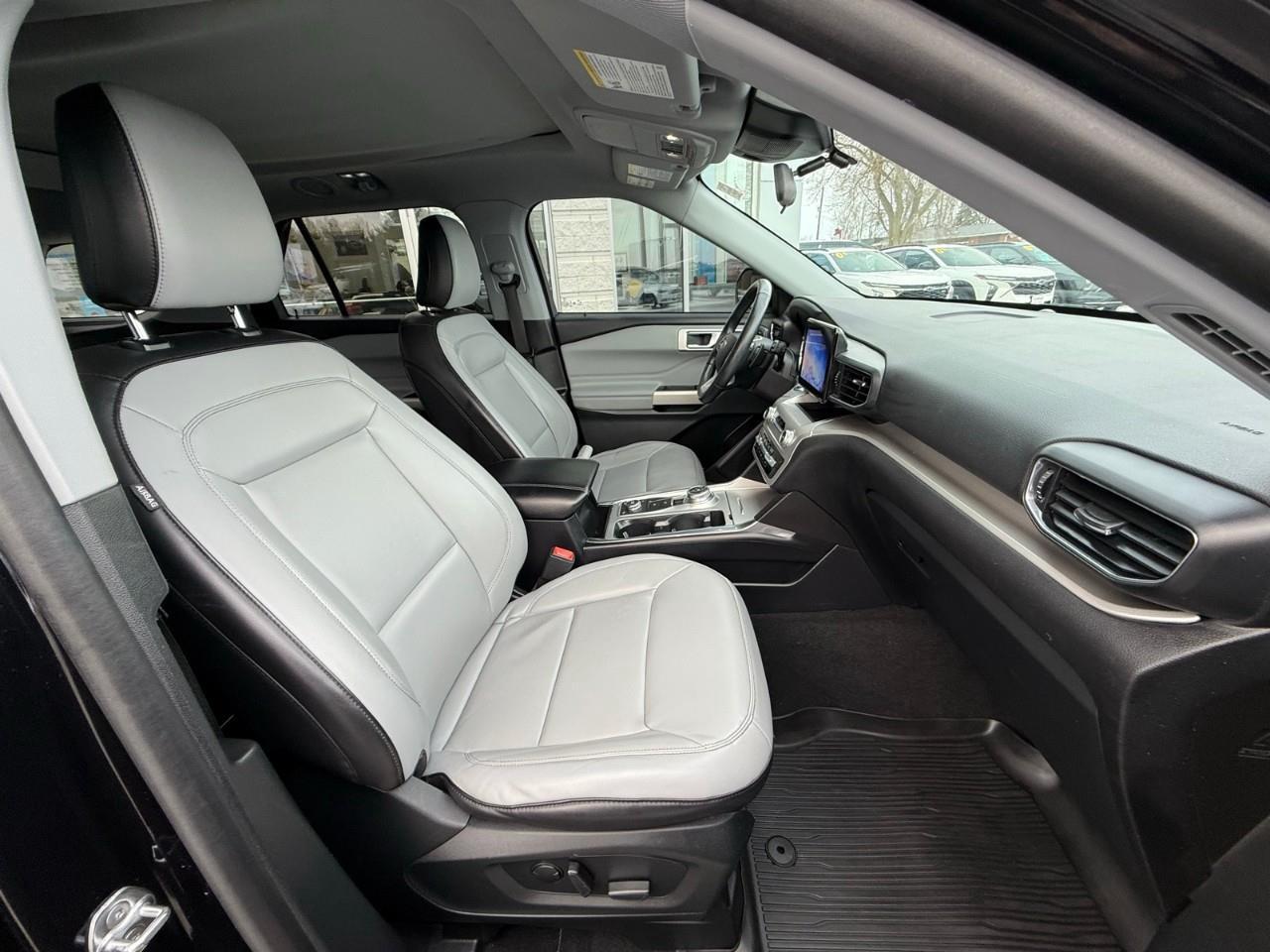 2021 Ford Explorer XLT 4DR 4X4 Photo