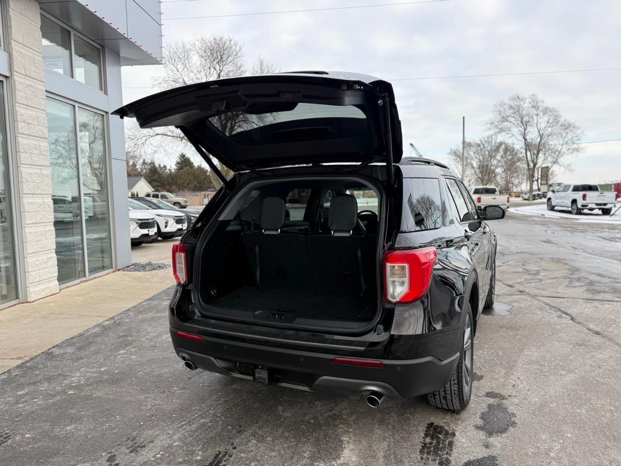 2021 Ford Explorer XLT 4DR 4X4 Photo