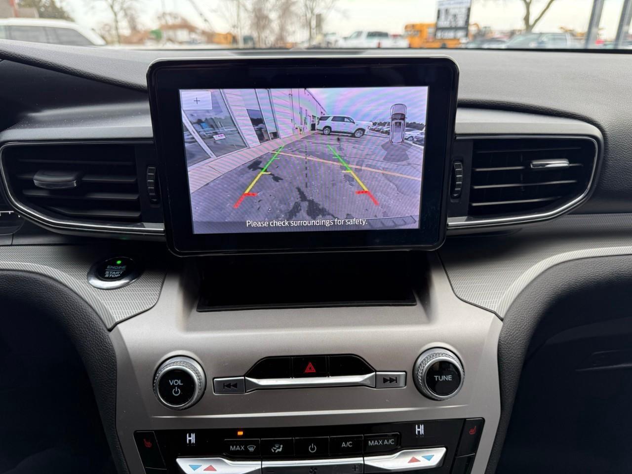 2021 Ford Explorer XLT 4DR 4X4 Photo