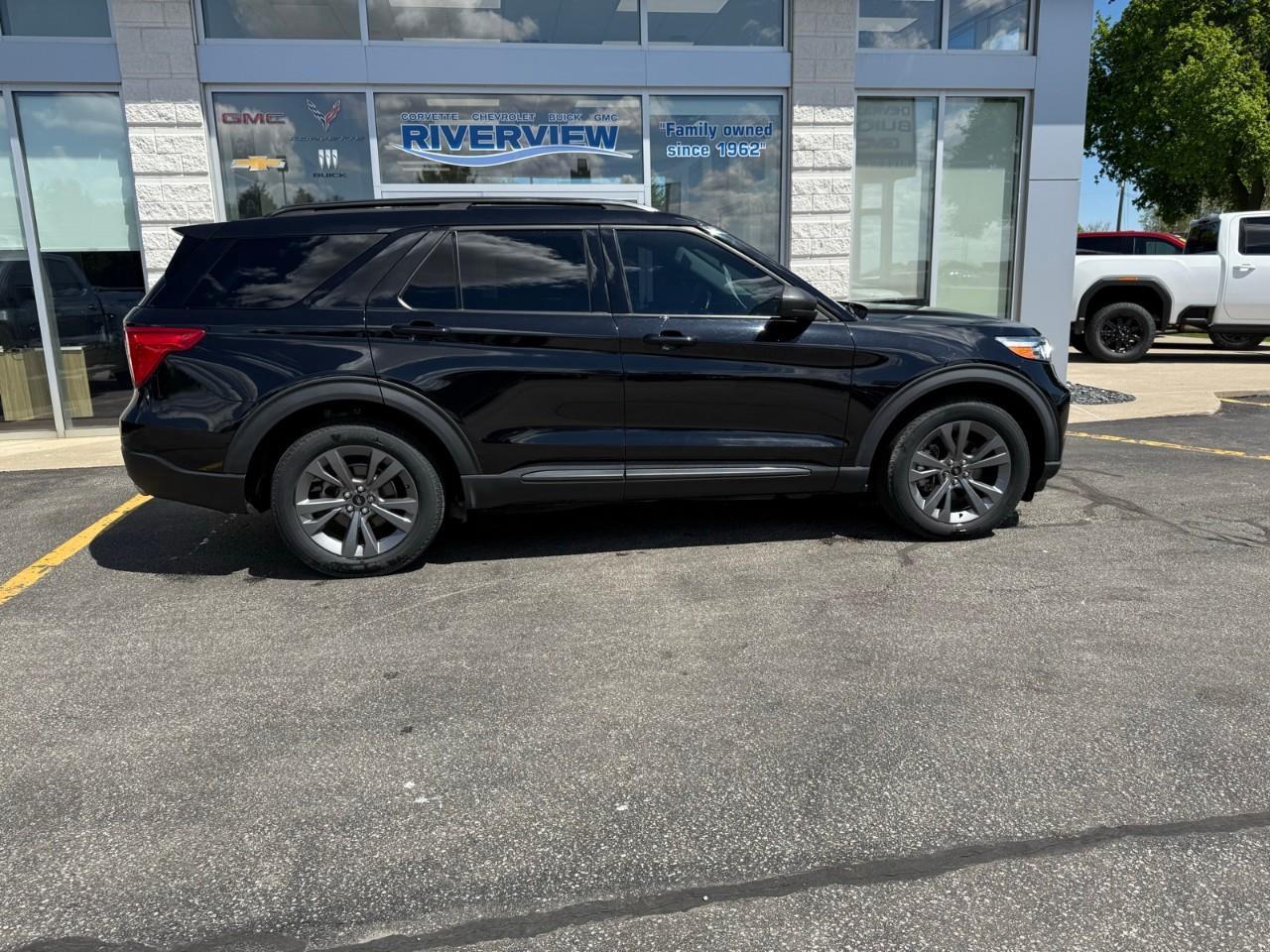 2021 Ford Explorer XLT 4DR 4X4 Photo