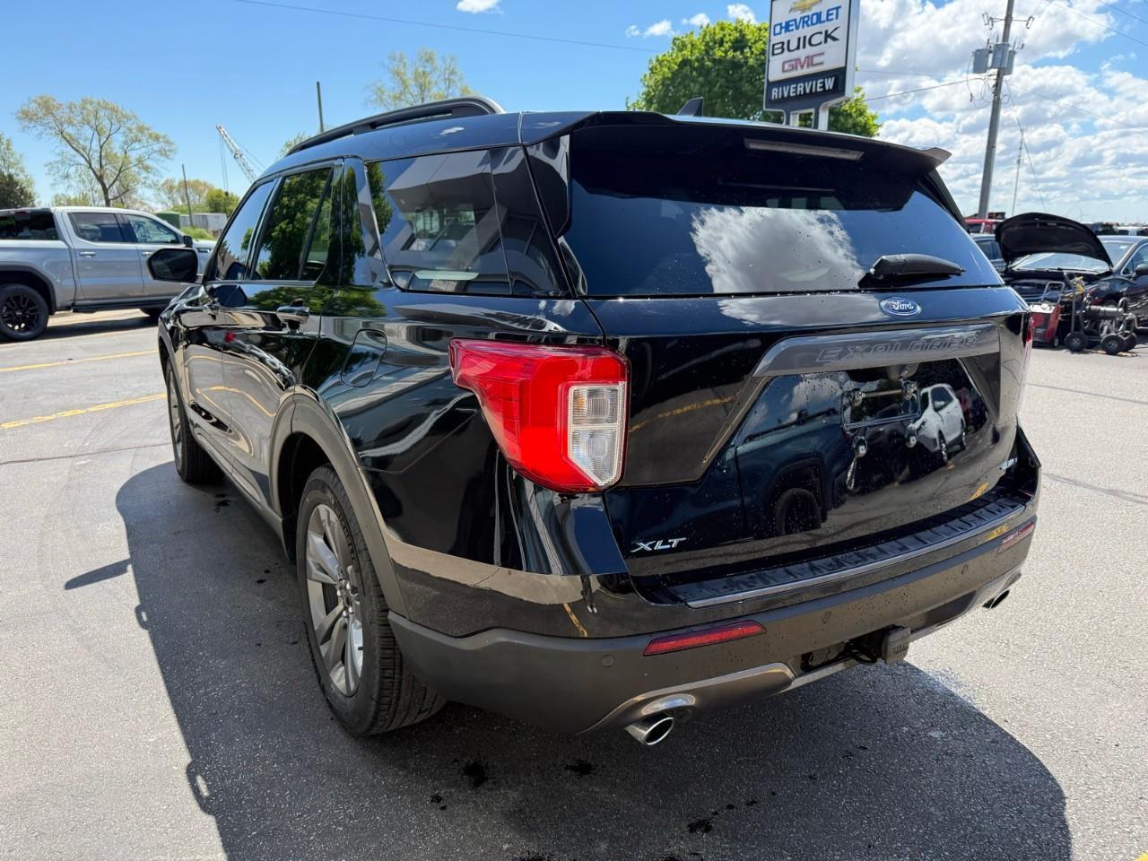 2021 Ford Explorer XLT 4DR 4X4 Photo
