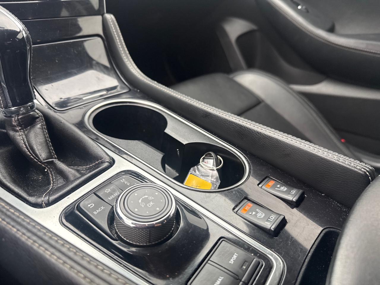 2016 Nissan Maxima SV 4dr Sedan Photo