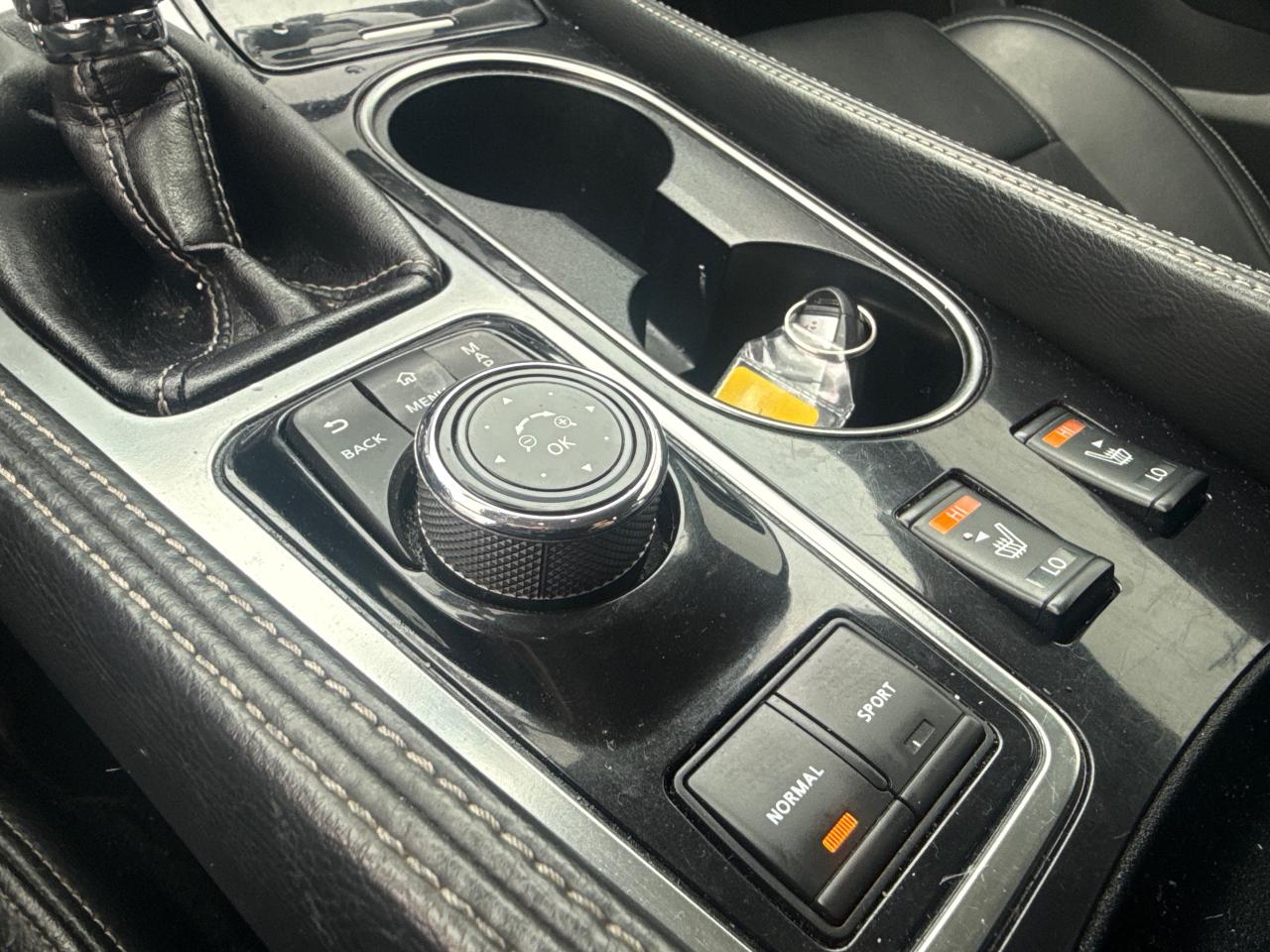 2016 Nissan Maxima SV 4dr Sedan Photo