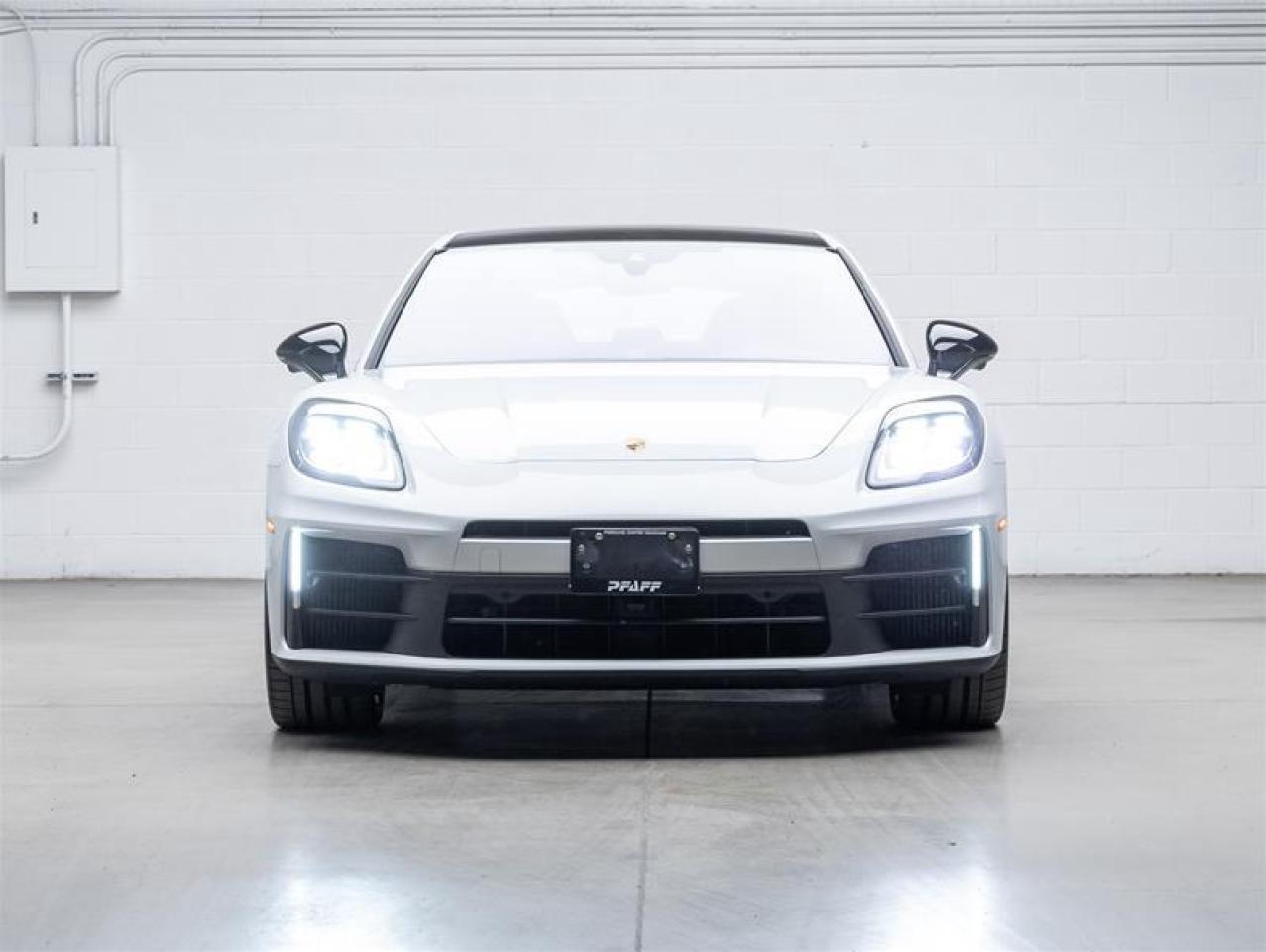 2024 Porsche Panamera  Photo