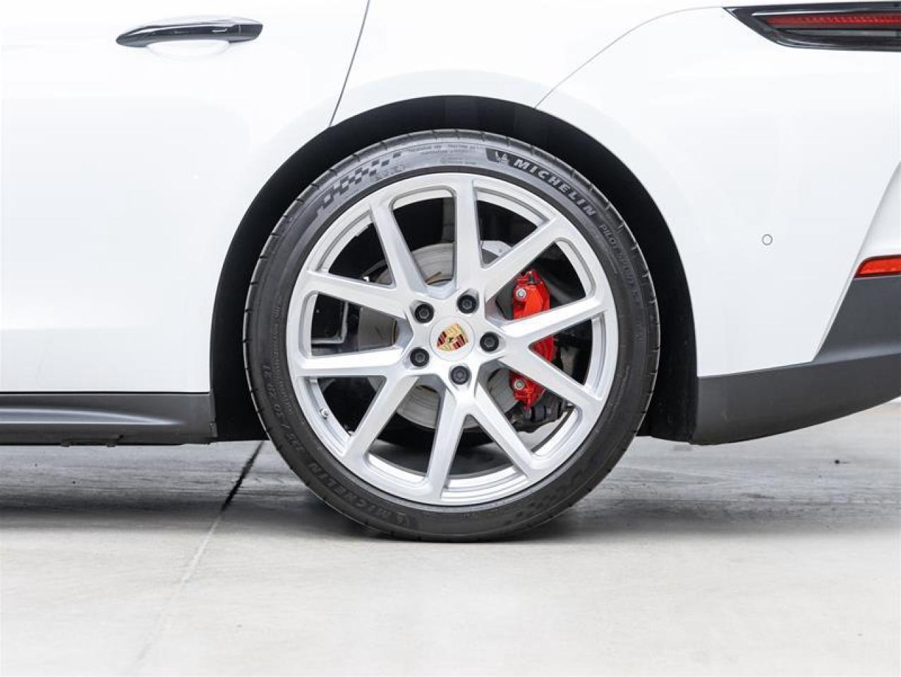 2024 Porsche Panamera  Photo