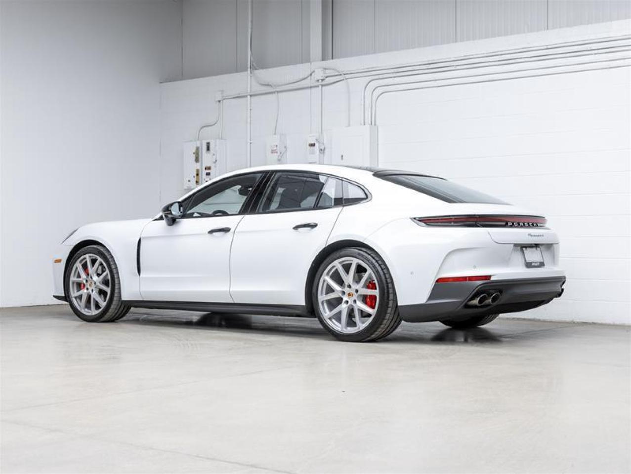 2024 Porsche Panamera  Photo